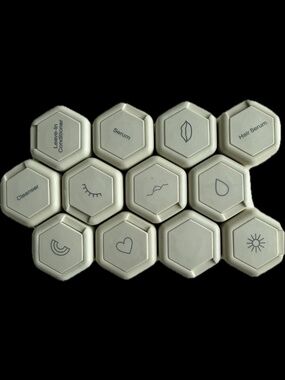 Cadence magnetic Hexagonal Travel Set of 12 - Light Beige / sand